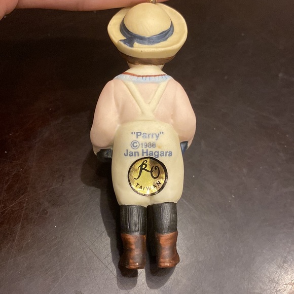 1988 Jan Hagara Vintage Porcelain Figurine "Parry" Hanging Mini Ornament O22334 - Picture 4 of 9